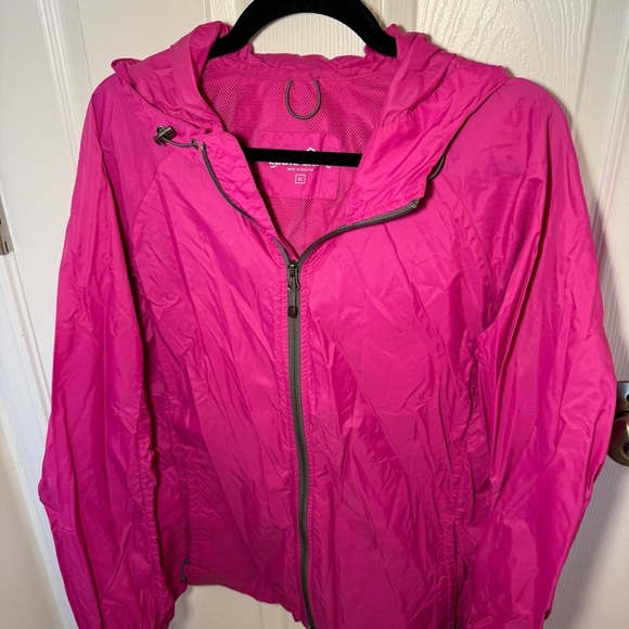 Hot pink Eddie Bauer rain jacket - Picture 2 of 8